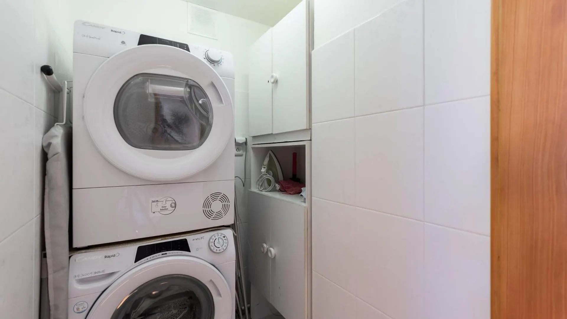 Stylish 2-Level Apartment Near The National Theatre Praga