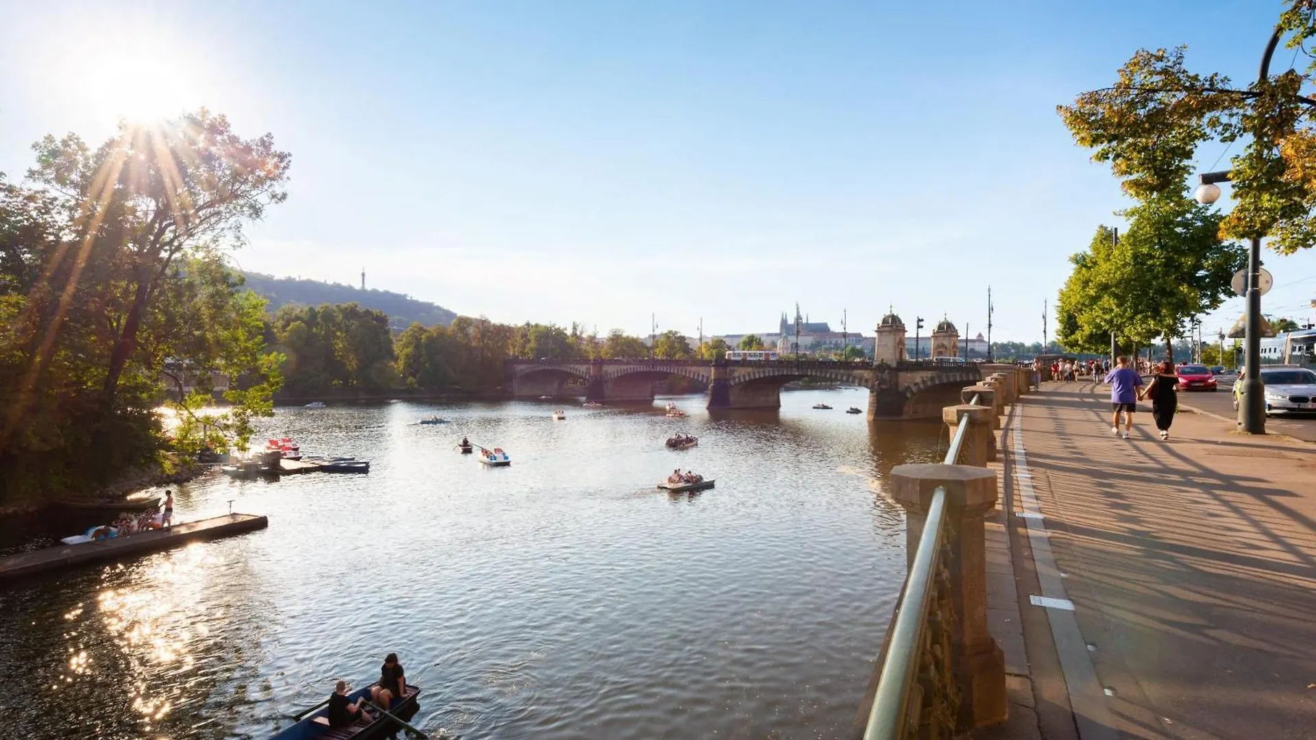 Stylish 2-Level Apartment Near The National Theatre Praga